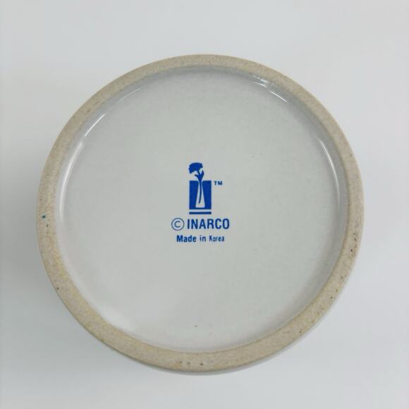 Small lidless porcelain crock with cardinals and holly wrapped around crock - Picture 7 of 11